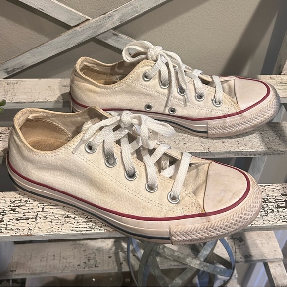 Converse - Picture 2 of 7